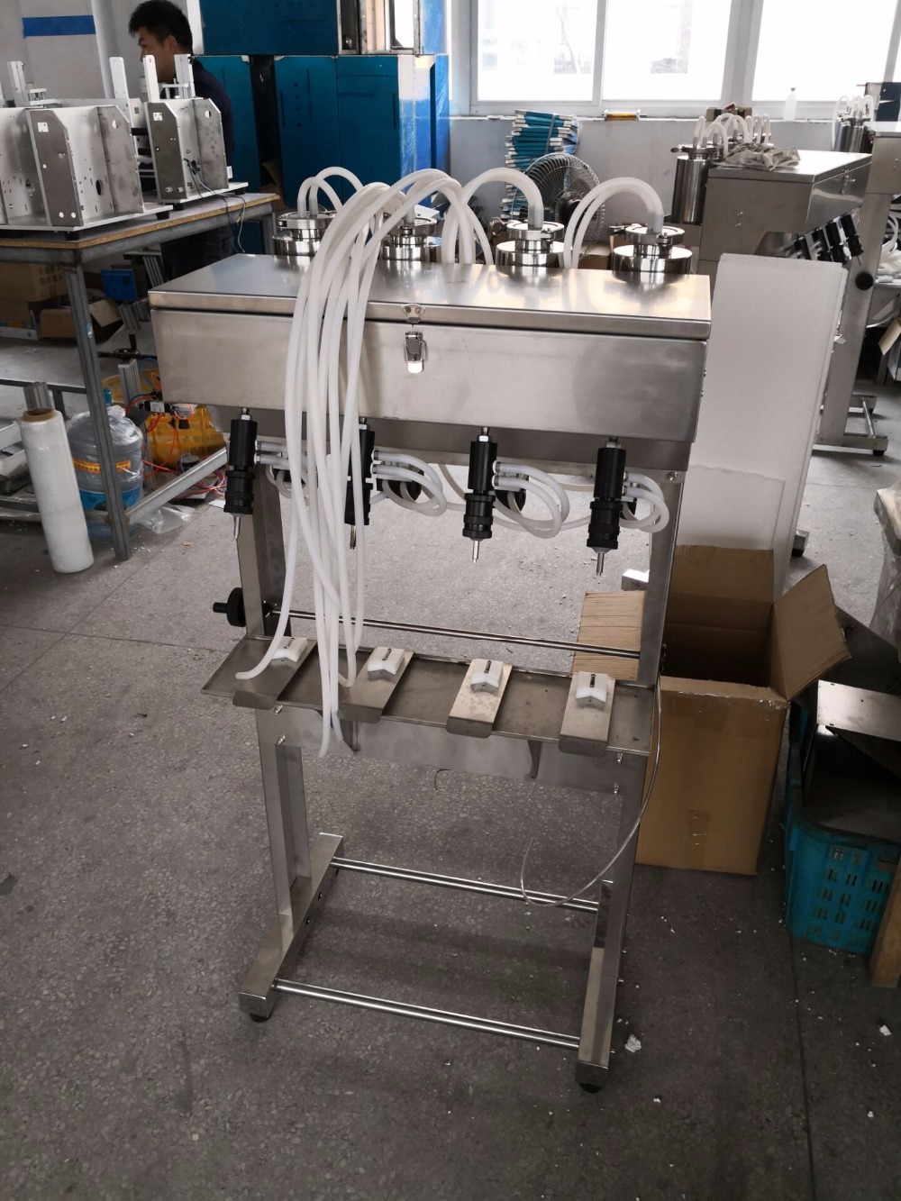 Four Heads Perfume Filling Machines